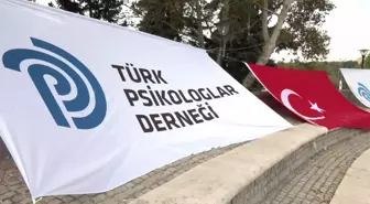 Türk Psikologlar Derneği Ankara'da Miting Düzenledi.