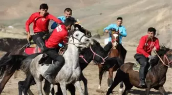 ERCİŞ'TE KÖKBÖRÜ TÜRKİYE ŞAMPİYONASI DÜZENLENDİ