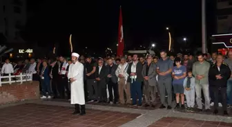 İzmir'de İsrail'e tepki mitingi düzenlendi