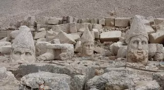 Nemrut Dağı'ndaki Devasa Heykellere Nano Kireç Uygulaması