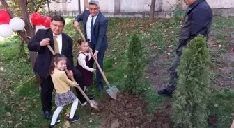 Samsun'da 200 Okulda 4 Bin Fidan Dikimi Etkinliği Başladı