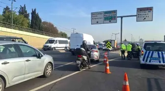 Vatan Caddesi Trafiğe Kapatıldı, İstanbul'da Yoğun Trafik Oluştu