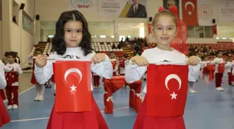Amasya'da 350 anaokulu öğrencisi Cumhuriyetin 100. yılı için gösteri sundu