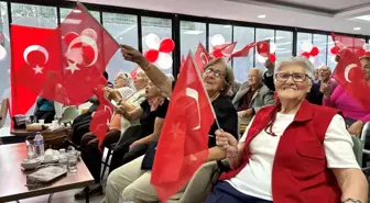 Nilüfer Belediyesi Huzurevi Sakinleri Cumhuriyet'in 100. Kuruluş Yıl Dönümünü Kutladı