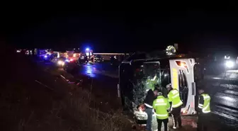 Kayseri'de yolcu otobüsü devrildi: 8'i ağır, 38 yaralı