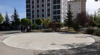 Tokat Belediyesi, TOKİ konutlarının parklarını yeniliyor