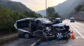 Karabük'te Alkollü Minibüs Kazası: Bir Kişi Hayatını Kaybetti