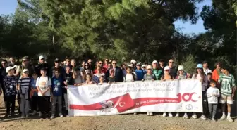 Burhaniye'de Cumhuriyet Bayramı kutlamaları kapsamında doğa yürüyüşü düzenlendi