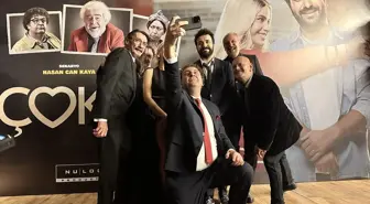 Büşra Pekin ve Hasan Can Kaya'nın başrolünde olduğu 'Çok Aşk' filminin galası yapıldı