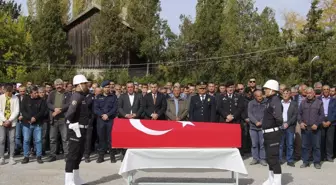 İzmir'de görevli polis memuru hayatını kaybetti