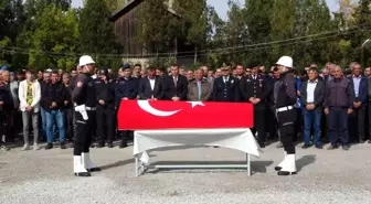 İzmir'de görevli polis memuru kalp krizi sonucu hayatını kaybetti