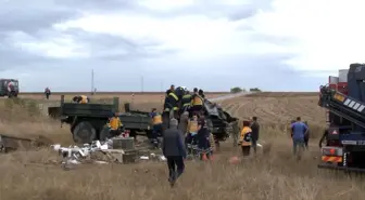 Edirne'de askeri aracın devrilmesi sonucu 2'si ağır 3 asker yaralandı