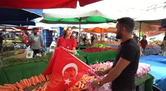 Konyaaltı Belediyesi 100. yıl kutlamaları kapsamında ilçeyi bayraklarla süsledi