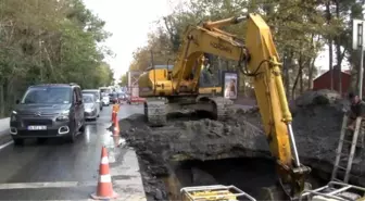 Sarıyer Büyükdere Caddesi'nde İSKİ Borusu Patladı, Trafik Yoğunluğu Oluştu