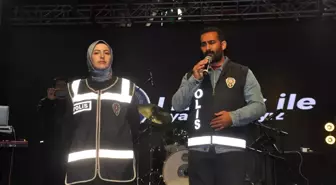 Manuş Baba, Gümüşhacıköy'de Cumhuriyetin 100. yılı kutlamalarında sahne aldı