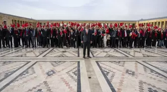 Toyota Türkiye, Anıtkabir'i ziyaret etti