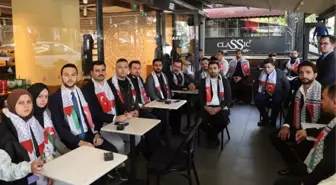 AK Parti Gençlik Kolları'ndan 81 ildeki Starbucks şubelerinde 'Yer kapatma' eylemi