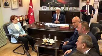 Meral Akşener Susurluk'ta ziyaretlerde bulundu