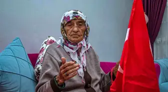 Antalya'da 100 yaşındaki Meryem nineye evde sağlık hizmeti