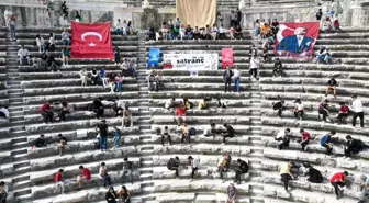 Aspendos Antik Tiyatrosu'nda Satranç Turnuvası Düzenlendi