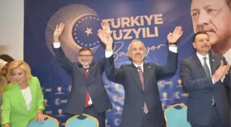 AK Parti İzmir İl Başkanlığını Ziyaret Etti