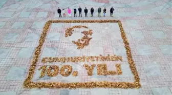 Belediye işçilerinden Atatürk silüeti ile '100'üncü yıl' anması