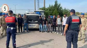 Edirne'de 857 düzensiz göçmen yakalandı