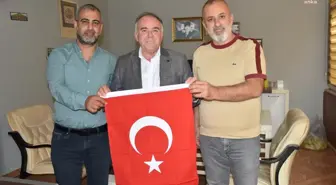 Germencik Belediyesi, Cumhuriyet Bayramı öncesi Türk Bayrağı dağıttı