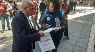 Kayseri'de Polis Ekipleri Vatandaşları Dolandırıcılık Olaylarına Karşı Bilgilendirdi
