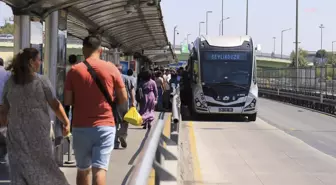 Metro İstanbul, Gazze'ye Destek Mitingi İçin Özel Sefer Düzenledi