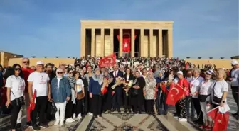 Mudanya Belediye Başkanı Hayri Türkyılmaz, Cumhuriyet Yürüyüşünü Anıtkabir'de Tamamladı