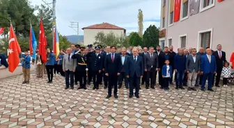 Sinop ilçelerinde Cumhuriyet Bayramı çelenk sunma törenleri düzenlendi