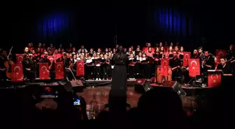 Uşak'ta Cumhuriyetin Sesleri Konseri Düzenlendi