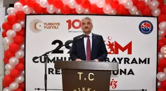 Kırıkkale Valisi Mehmet Makas, Cumhuriyet Bayramı'nın 100. yılını kutladı