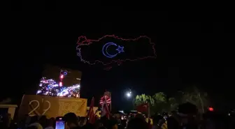 Antalya'da Cumhuriyet Bayramı kutlamalarında 500 dron ile ışık gösterisi yapıldı