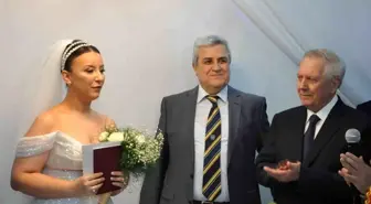 Aziz Yıldırım, Salihli'de düğünde nikah şahidi oldu