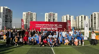 Diyarbakır Büyükşehir Belediyesi Cumhuriyet'in 100. Yılı İçin Futbol Turnuvası Düzenledi