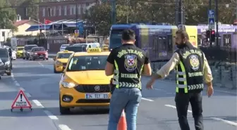 Eminönü'nde taksilere denetim: Kurallara uymayan şoförlere ceza kesildi