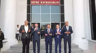 Hatay'da depremde hasar gören Defne Kaymakamlığı hizmet binası yeniden açıldı