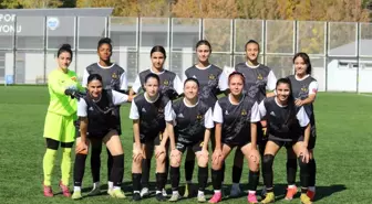 Kayseri Kadın Futbol Kulübü, Gazikentspor'u 5-0 mağlup etti