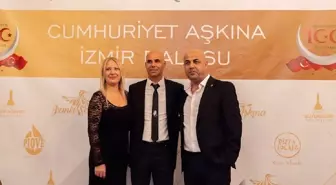 Cumhuriyet aşkına İzmir Balosu düzenlendi