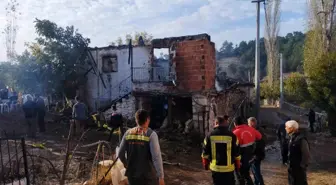 Manisa'da ev yangınında 74 yaşındaki kadın hayatını kaybetti