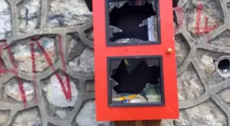 Zonguldak Belediyesi, minyatür kütüphaneye zarar verenlere tepki gösterdi
