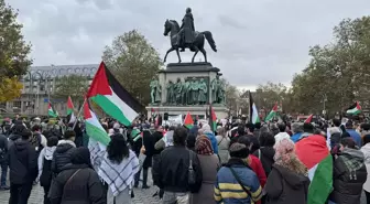 Köln'de Filistin'e Destek Protestosu