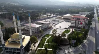 Yunusemre Belediyesi 100. Yıl Meydanı'nın açılışını yapıyor