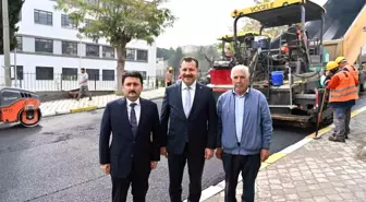 Altıeylül ilçesinde caddelere sıcak asfalt