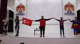 Samsun'da Dinozor Sirki Gösterisi