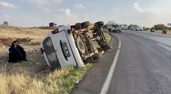 Kilis'te minibüs devrildi, 2 kişi yaralandı