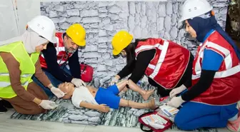 Selçuk Üniversitesinde deprem bölgelerinde görev alan hemşirelere eğitim verildi