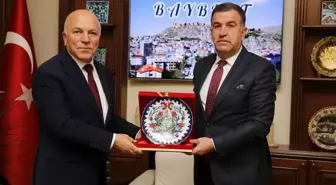 Erzurum Büyükşehir Belediye Başkanı Mehmet Sekmen Bayburt'ta Üniversite Öğrencileriyle Buluştu